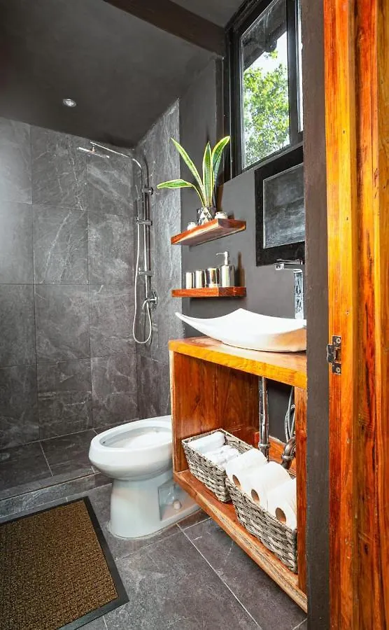Tiny House En La Selva Con Cenote Natural Privado 0*, Tulum